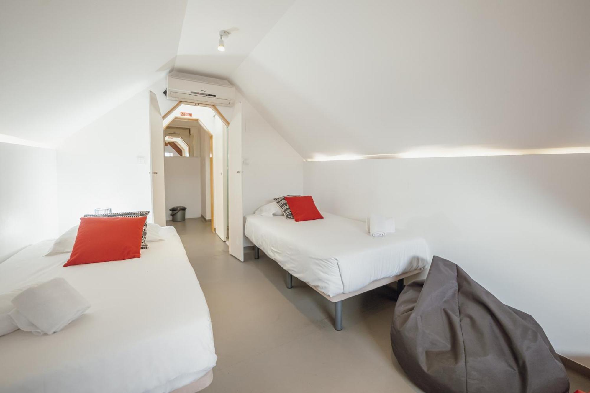 Oporto Guest Moinho De Vento Studios Exterior photo